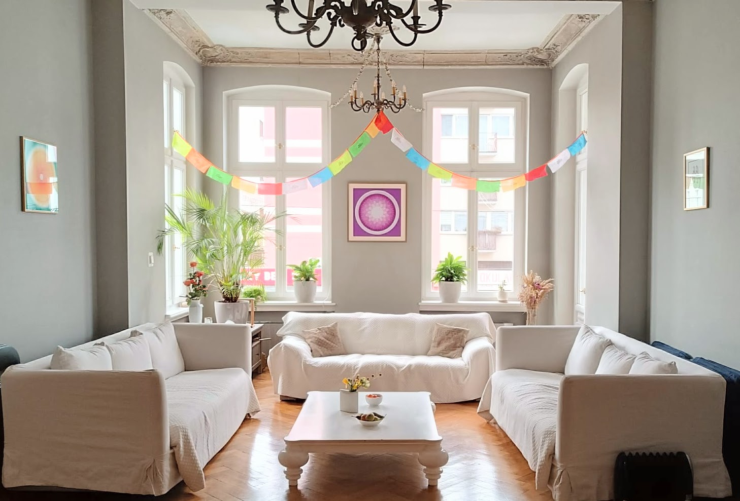 Piec salon losar crop